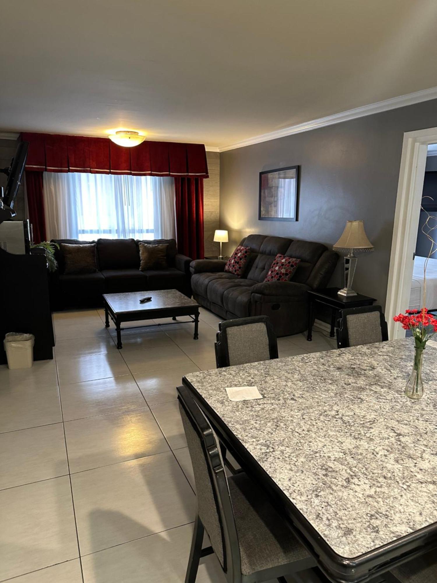 Ramada By Wyndham Las Cruces Hotel & Conference Center Экстерьер фото