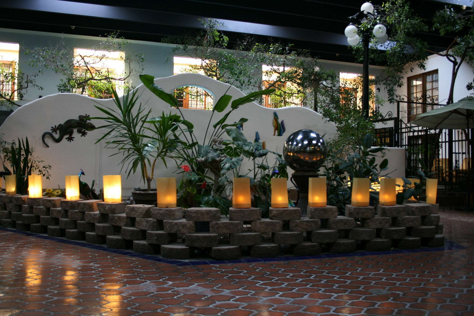 Ramada By Wyndham Las Cruces Hotel & Conference Center Экстерьер фото