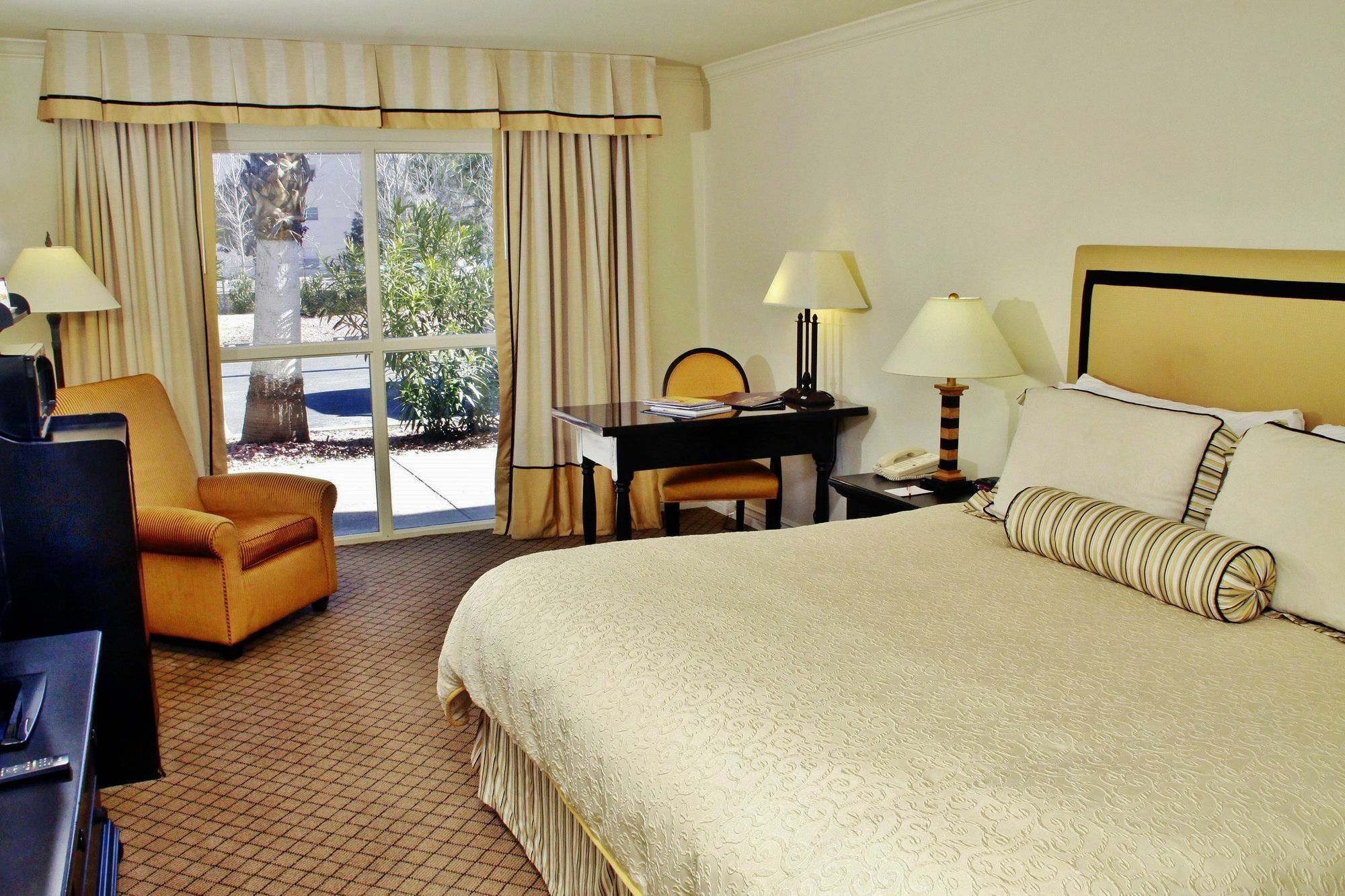 Ramada By Wyndham Las Cruces Hotel & Conference Center Экстерьер фото
